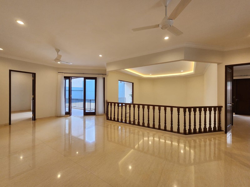 Dijual Rumah Exclusive Luxury Residence di Lebak Bulus