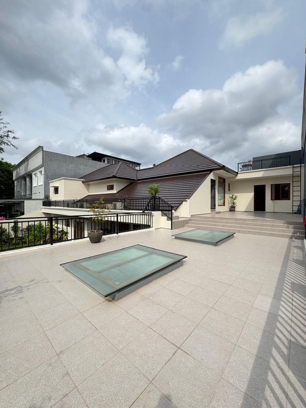 Dijual Rumah Exclusive Luxury Residence di Lebak Bulus