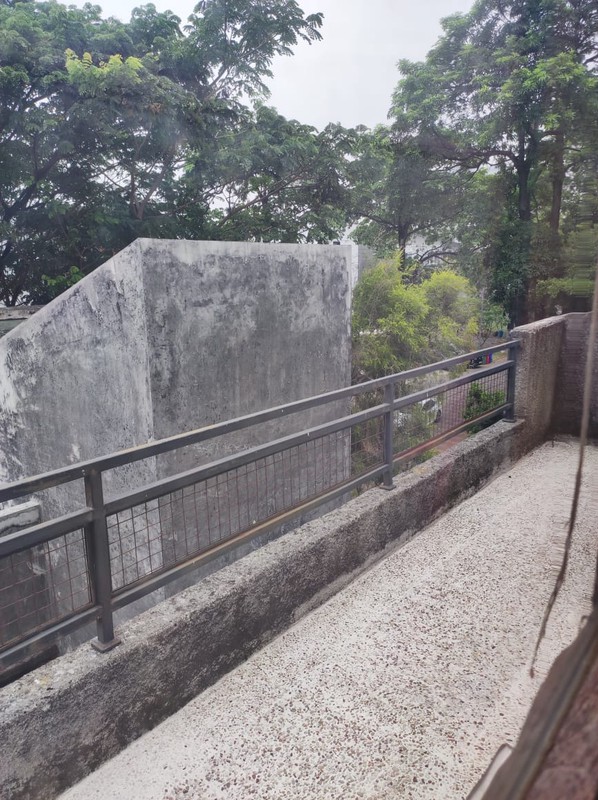 Rumah Modern di Veteran Jakarta Selatan 2,5 Lantai | SHM | Sentuhan Industrial Estetik