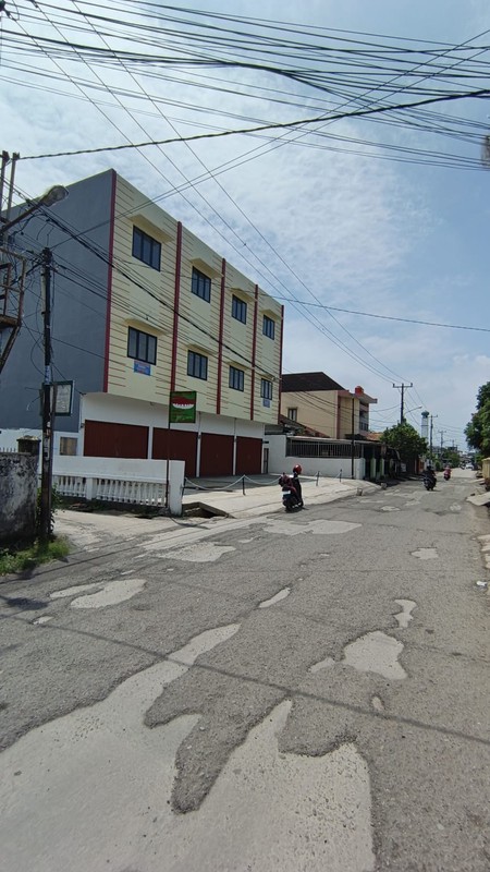 DISEWAKAN RUKO NEW 4 PINTU GANDENG