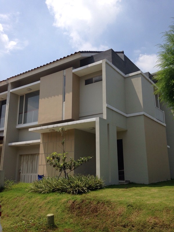 Rumah Bagus Siap Huni dan Asri di Kebayoran Village, Bintaro Jaya Sektor 7 