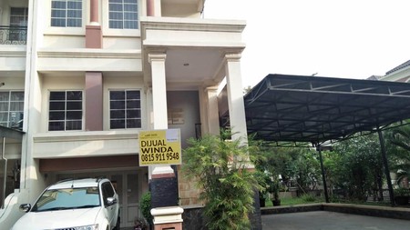 Rumah Gading Grande, Dekat Pegangsaan Dua, Hadap Timur Luas 210/180m2