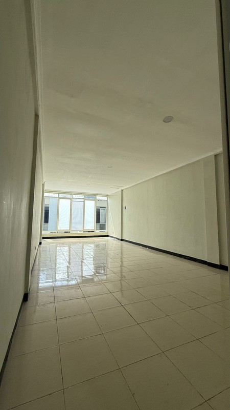 2 Milyaran Dijual Ruko Este Square MERR Surabaya Timur - Depan Kampus C UNAIR cocok buat Segala Usaha