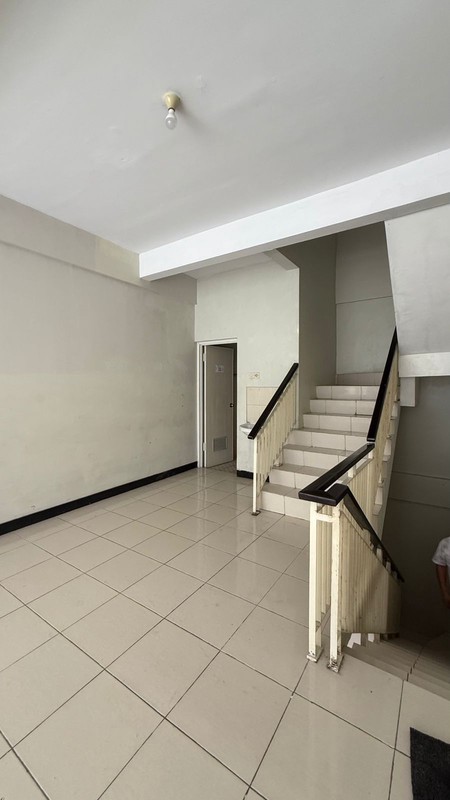 2 Milyaran Dijual Ruko Este Square MERR Surabaya Timur - Depan Kampus C UNAIR cocok buat Segala Usaha