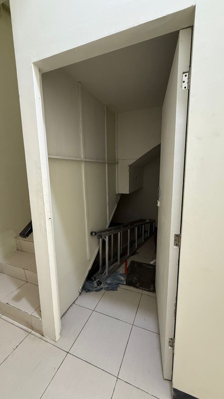 Disewakan Ruko Este Square MERR Surabaya Timur STRATEGIS Depan Kampus C UNAIR cocok buat Segala Usaha 