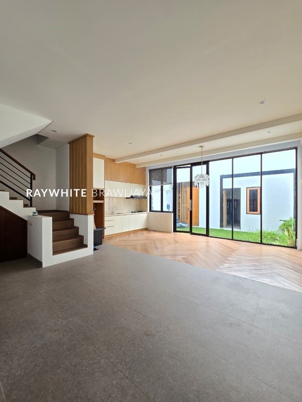 Brand New House Modern Minimalis Area Jagakarsa 