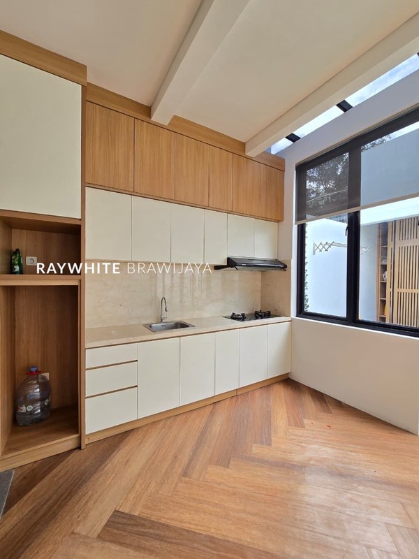 Brand New House Modern Minimalis Area Jagakarsa 