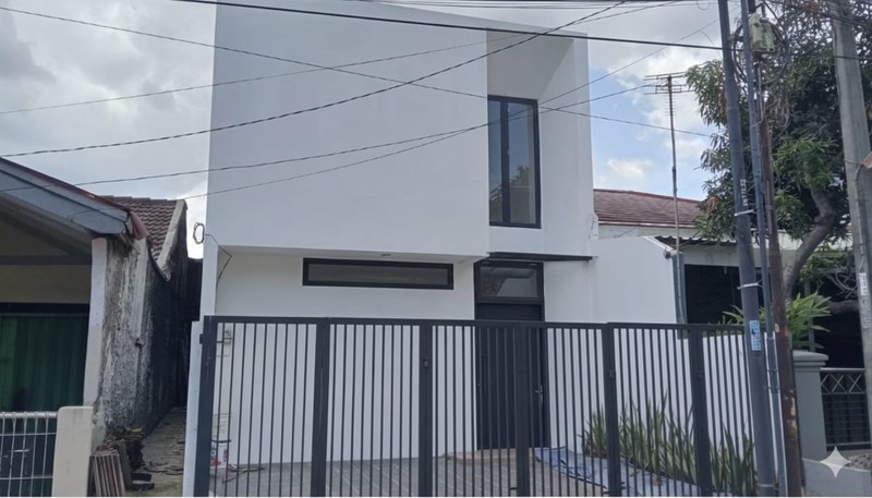 5 menit ke LRT Harjamukti, BEBAS BANJIR, 2.5 Lantai, Baru, Siap Huni, Bisa Cash/KPR