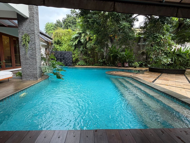 Dijual rumah di Jln Tumaritis Cilandak