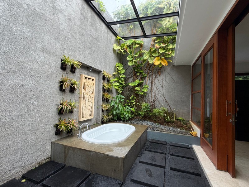 Dijual rumah di Jln Tumaritis Cilandak