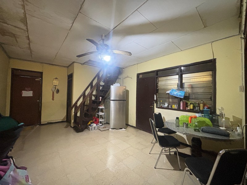 Rumah Akses Jalan Utama 2 mobil di Utan Kayu Jakarta Timur