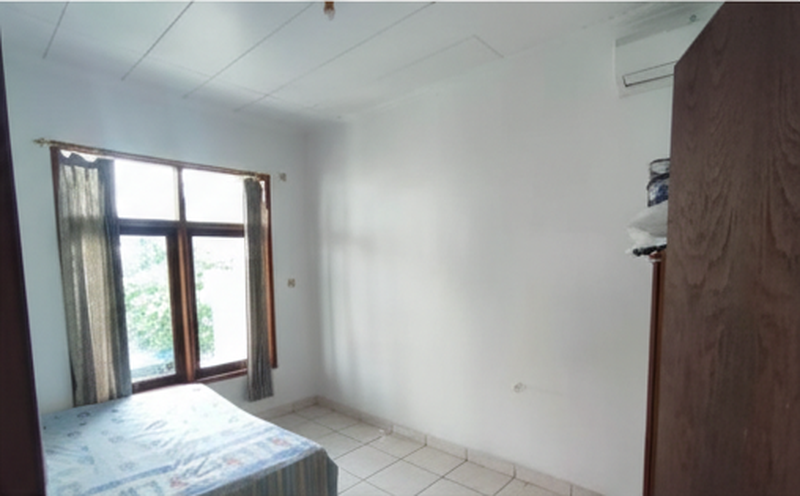 Dijual Rumah 3 lantai - Pondok Candra Indah Belakang RS.Mitra keluarga