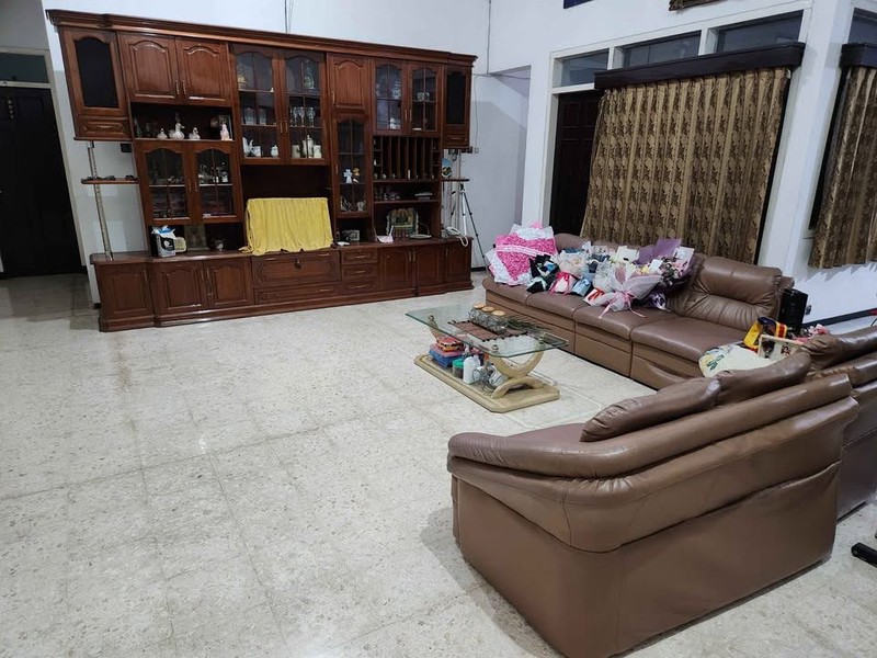 Dijual Rumah 1,5 Lantai Kutisari Indah Utara Surabaya  