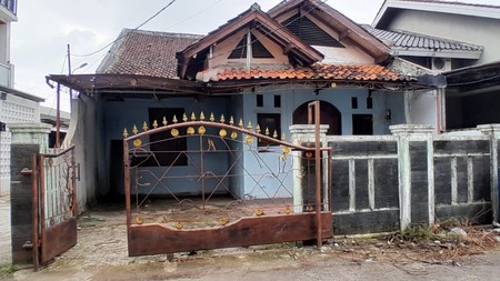 Di jual rumah di cireunde