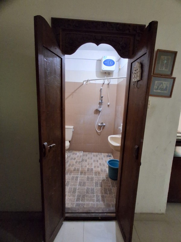 Dijual Rumah Lokasi Strategis Di Jl. Rajawali, Bintaro Jaya Sektor 9, Jakarta Selatan