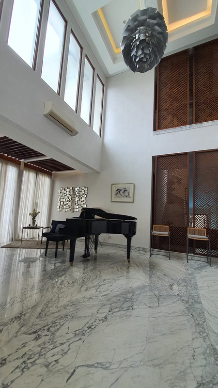 Dijual Rumah mewah dengan gaya modern minimalis di lokasi premium jakarta selatan