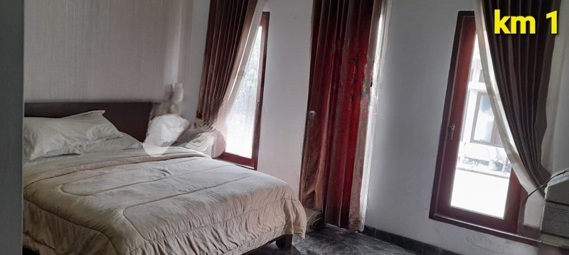 Dijual Rumah Mewah 2 Lantai Kutisari Utara Surabaya  