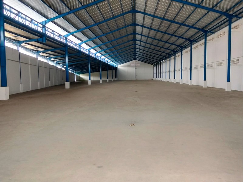 Disewakan 3277 M2 Gudang Baru Lingkar Timur Sidoarjo - Pergudangan Platinum Garden - Akses Truk Kontainer - Kondisi Baru Gress Siap Pakai - Ada Halaman Parkiran Luas, Ruang Tidur, Ruang, Cuci , Ruang 