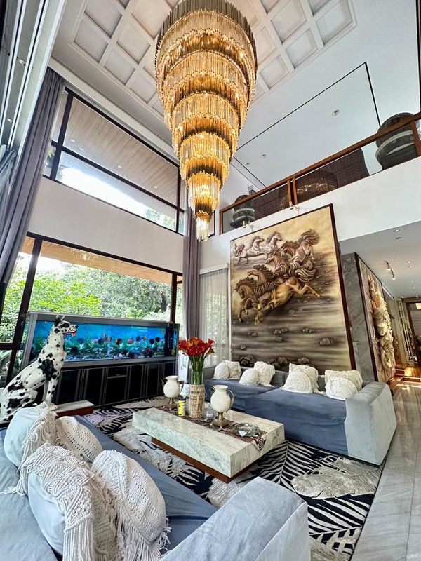 Dijual rumah mewah area kebayoran baru