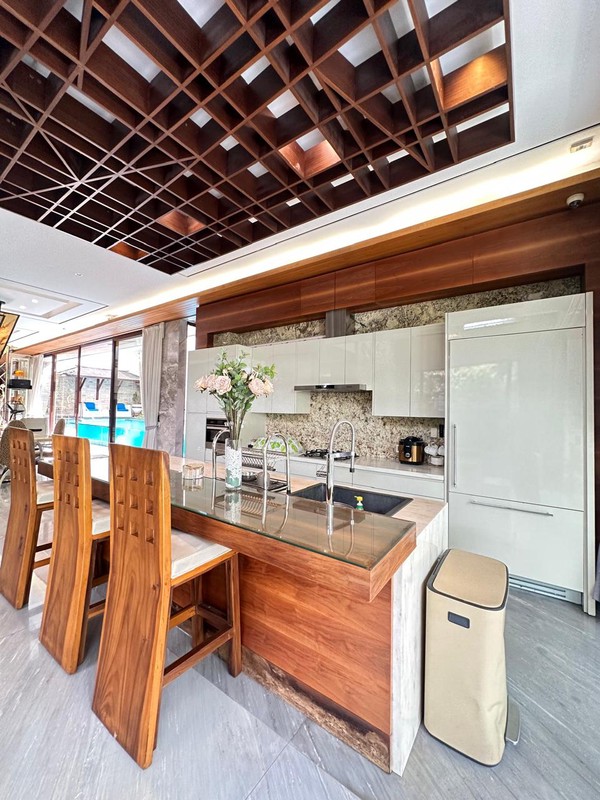 Dijual rumah mewah area kebayoran baru