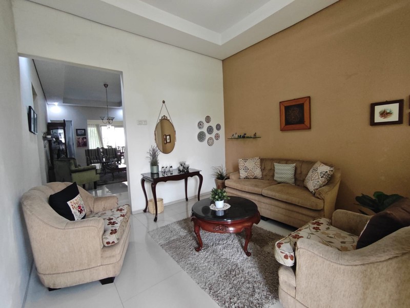  DI JUAL RUMAH NYAMAN & ASRI, LOKASI STRATEGIS TERLETAK DI TENGAH KOTA