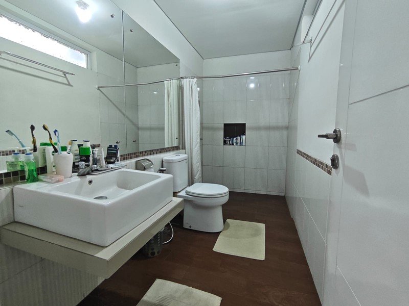  DI JUAL RUMAH NYAMAN & ASRI, LOKASI STRATEGIS TERLETAK DI TENGAH KOTA