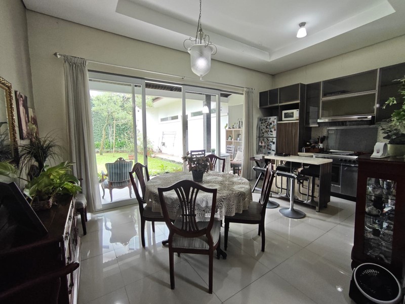  DI JUAL RUMAH NYAMAN & ASRI, LOKASI STRATEGIS TERLETAK DI TENGAH KOTA