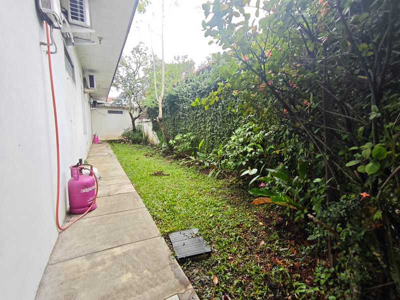  DI JUAL RUMAH NYAMAN & ASRI, LOKASI STRATEGIS TERLETAK DI TENGAH KOTA