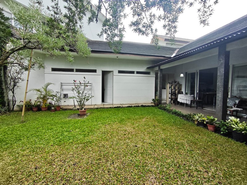  DI JUAL RUMAH NYAMAN & ASRI, LOKASI STRATEGIS TERLETAK DI TENGAH KOTA