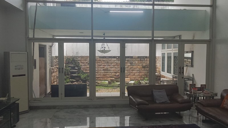 Rumah Siap Huni dengan bangunan terawat di Duren Tiga, Jakarta Selatan