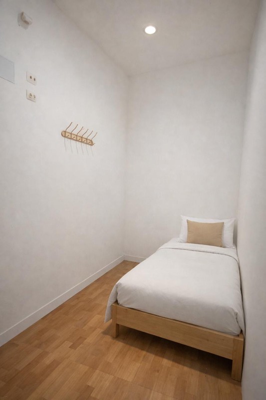 Rumah dekat sektor 2 Bintaro dan st kereta Pd Ranji, untuk kost kostan cocok....