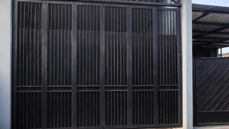 Rumah dekat sektor 2 Bintaro dan st kereta Pd Ranji, untuk kost kostan cocok....