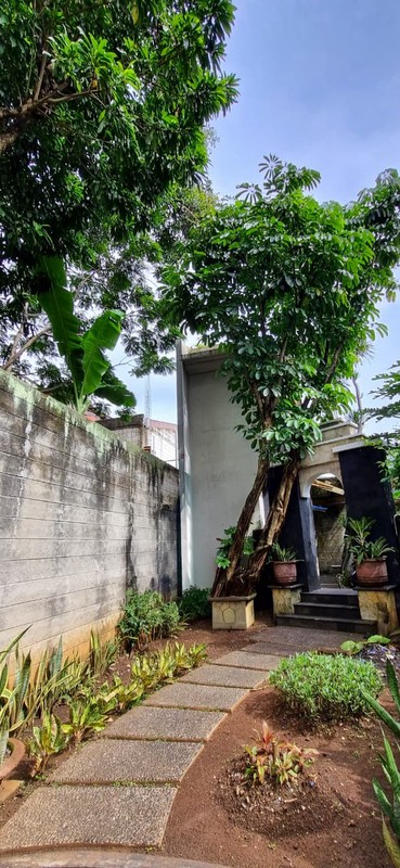 Rumah Siap Huni dan terawat di JL MPR Cipete, Jakarta Selatan