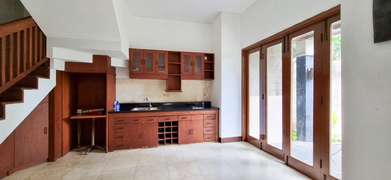 Rumah Siap Huni dan terawat di JL MPR Cipete, Jakarta Selatan