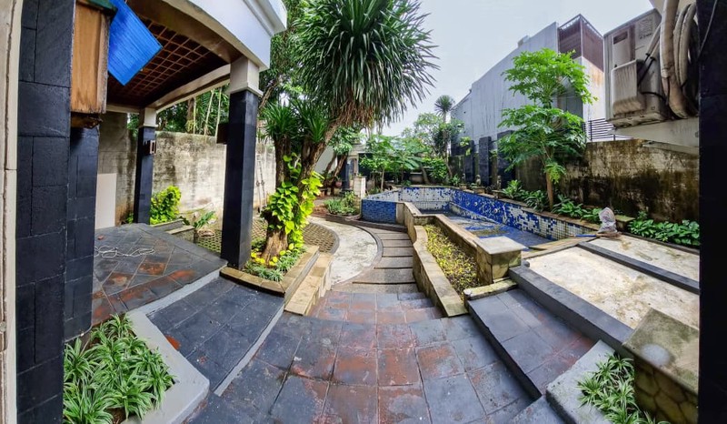 Rumah Siap Huni dan terawat di JL MPR Cipete, Jakarta Selatan