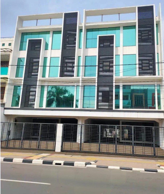 Gedung Di Lokasi Strategis Di Jatinegara Office Unit A, Jl Jatinegara Barat