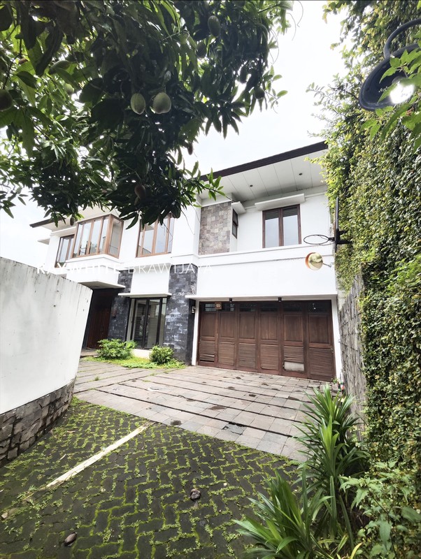 Rumah Dalam Compound Lingkungan Tenang Area Cipete