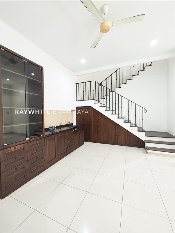 Rumah Dalam Compound Lingkungan Tenang Area Cipete