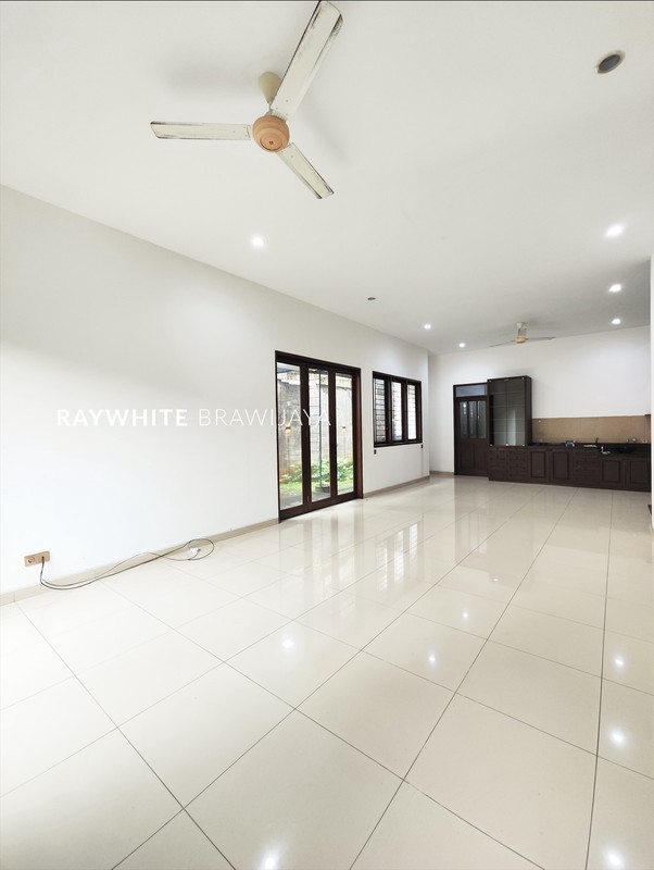 Rumah Dalam Compound Lingkungan Tenang Area Cipete