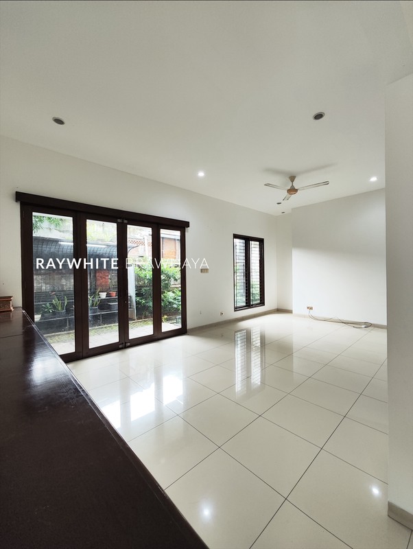 Rumah Dalam Compound Lingkungan Tenang Area Cipete