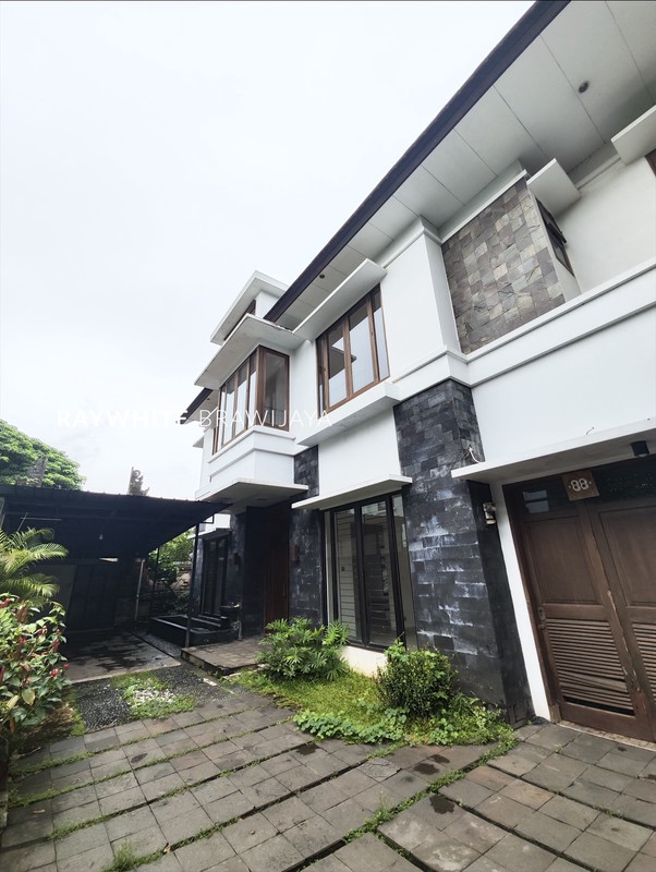 Rumah Dalam Compound Lingkungan Tenang Area Cipete