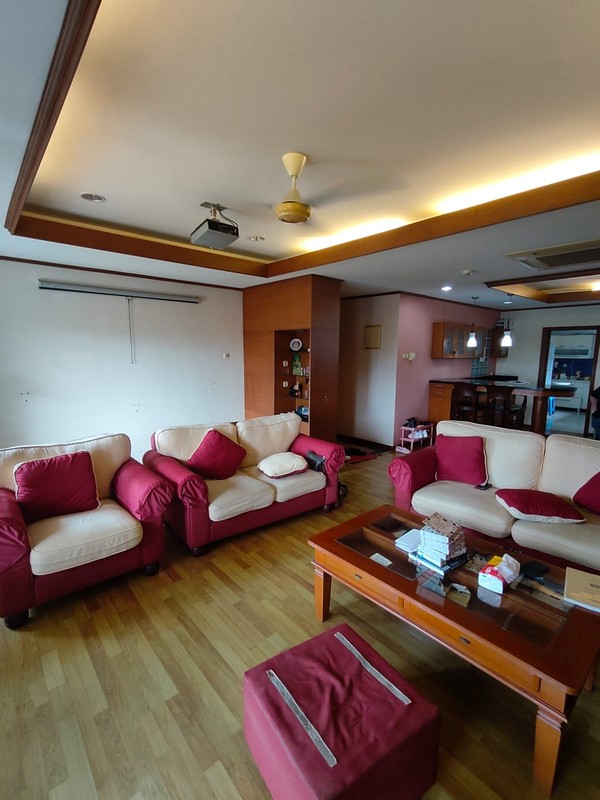 dijual cepat apartemen Galleria Court Condominium (Hommy, Cozy dan comfortable) 