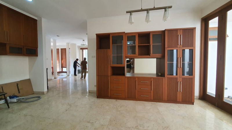 DIJUAL RUMAH SIAP PAKAI KEMANG - JAKARTA SELATAN 