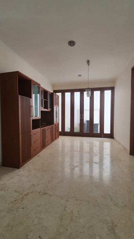 DIJUAL RUMAH SIAP PAKAI KEMANG - JAKARTA SELATAN 