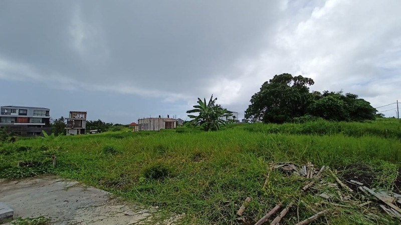 Freehold - Prime Tourism Land only 5 Minutes' Walk to Mengening Beach, Bali