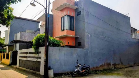 Dijual Rumah 2 Lantai Furnish Lokasi StartegisDekat Transmart Maguwo - Sleman 