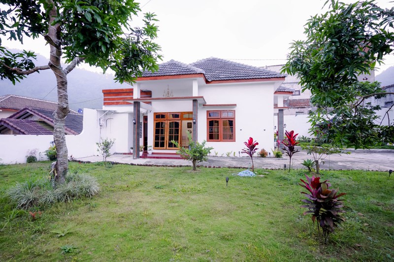 Di Jual Villa terawat, siap huni Songgoriti Batu Malang