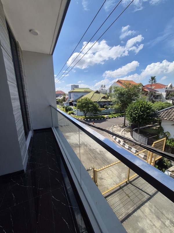 RUMAH BARU GRESS HOT MODERN MINIMALIS  SUTOREJO PRIMA, SURABAYA TIMUR