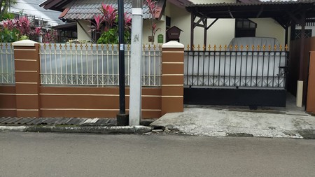 Rumah Bagus Di Jl Jalak Utama, Komp DPR Pondok Ranji Tangerang Selatan