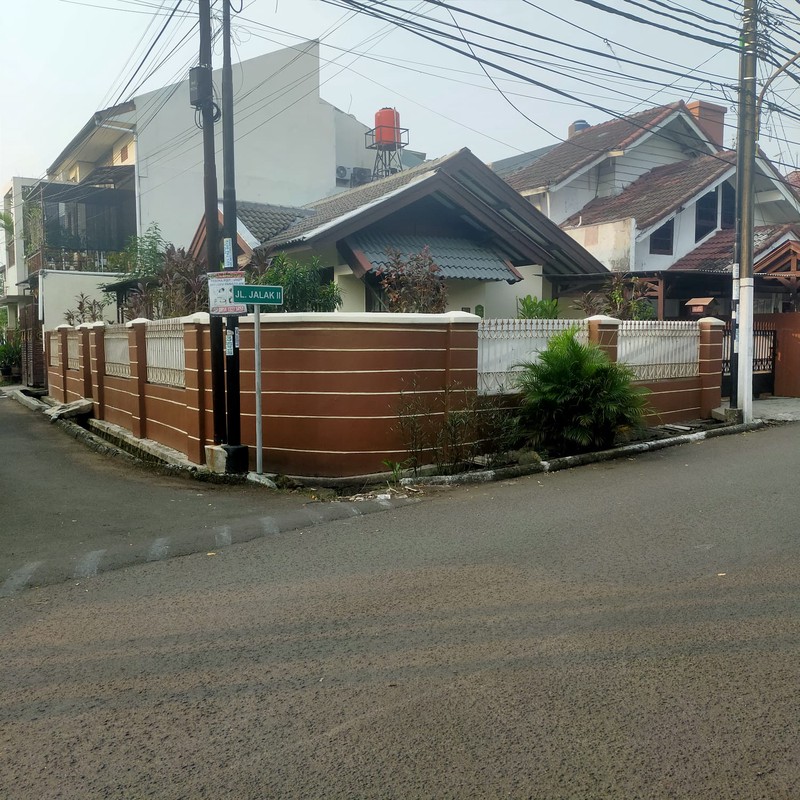 Rumah Bagus Di Jl Jalak Utama, Komp DPR Pondok Ranji Tangerang Selatan